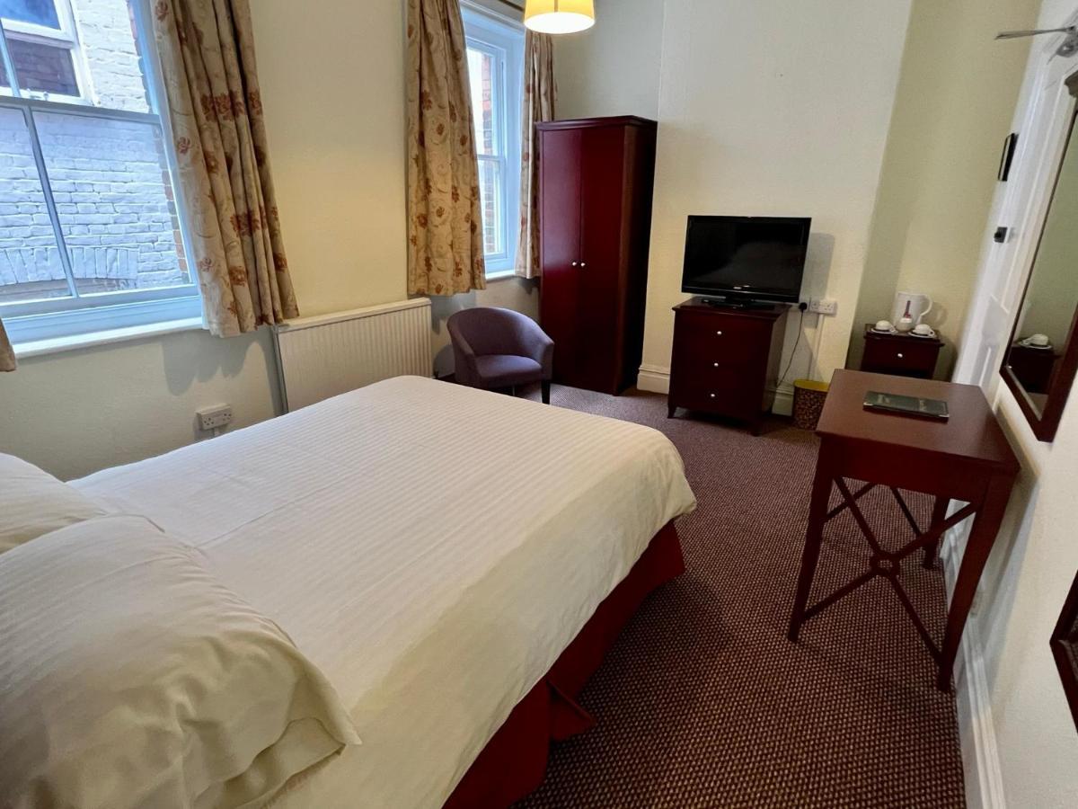 Calverts Hotel - Newport, Isle Of Wight Dış mekan fotoğraf